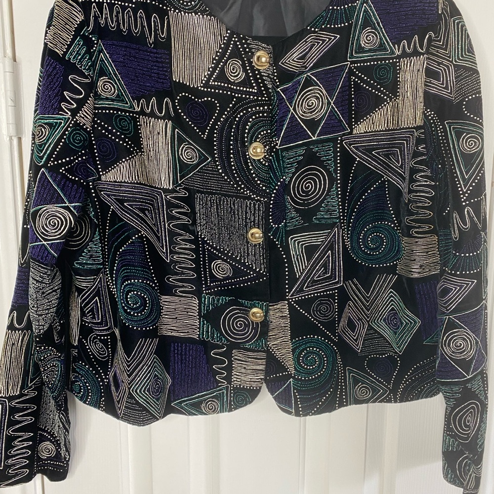 Vintage Geometric Patterned Blazer with Gold Buttons